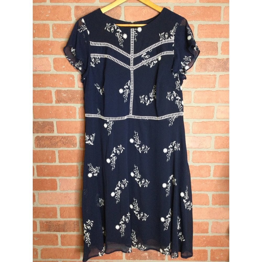 Madison Leigh Women Floral Embroidered Dress Cap Sleeve Blue Plus Size 14W